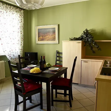Piazza Savona Interno 2 Apartment
